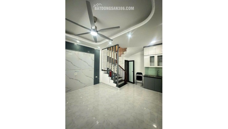 Tôn Đức Thắng • 31m² • 5T • MT 5.3m • 9.9 Tỷ • Đống Đa – Hà Nội